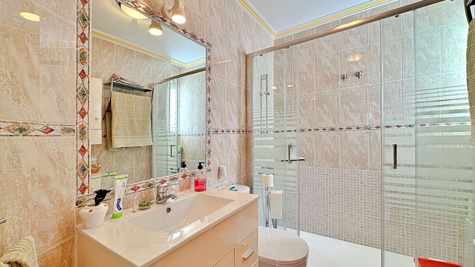 For Sale - 2 Bedroom 1 Bathroom Apartment in Orihuela Costa - La Zenia  - Alicante