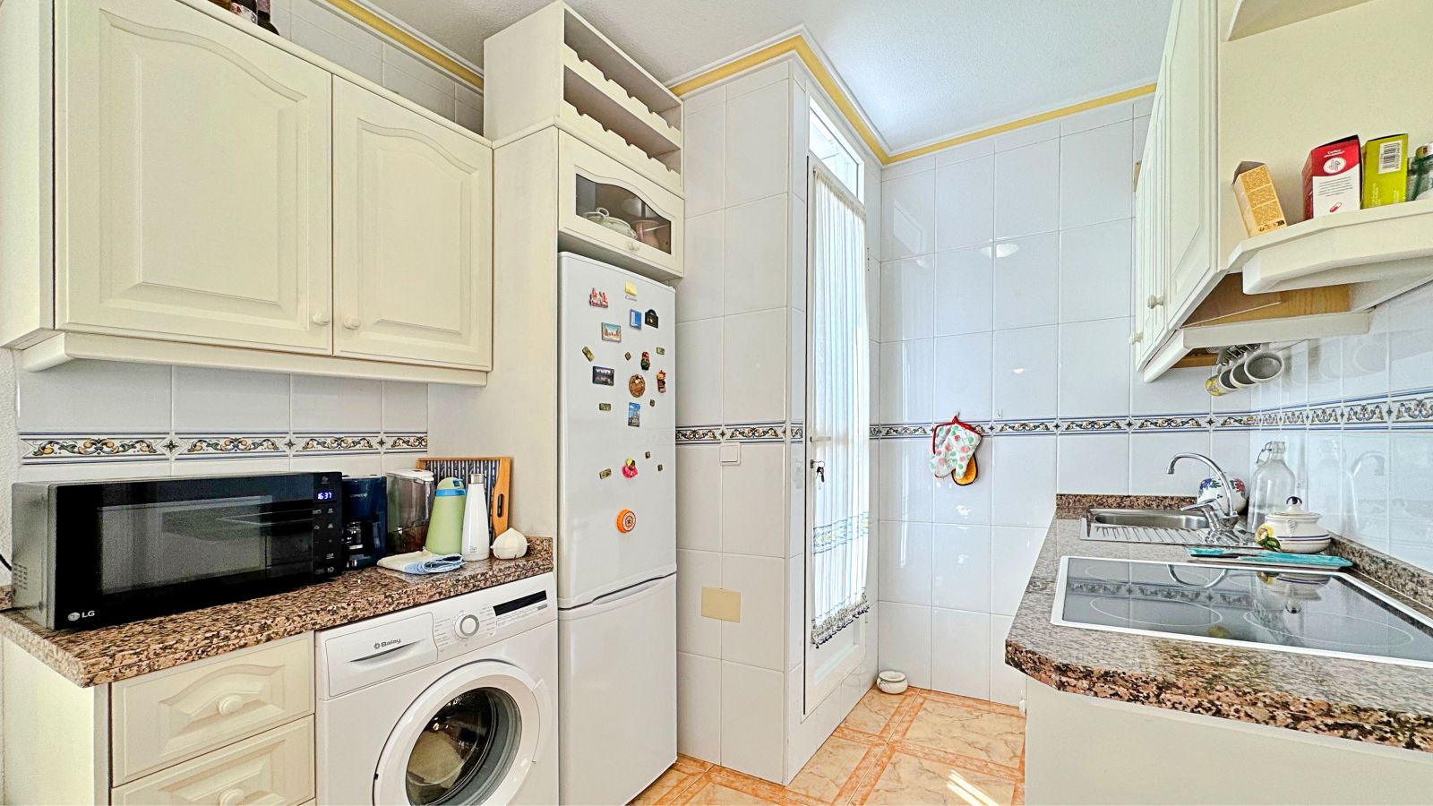 For Sale - 2 Bedroom 1 Bathroom Apartment in Orihuela Costa - La Zenia  - Alicante