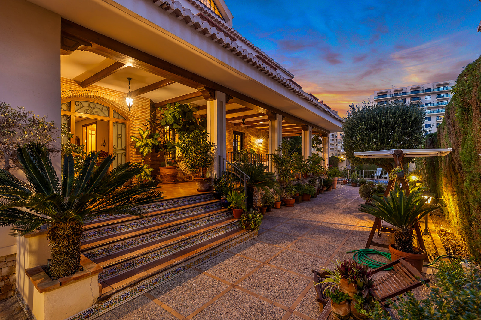For Sale - 6 Bedroom 6 Bathroom Villa in Torrevieja - La Veleta  - Alicante