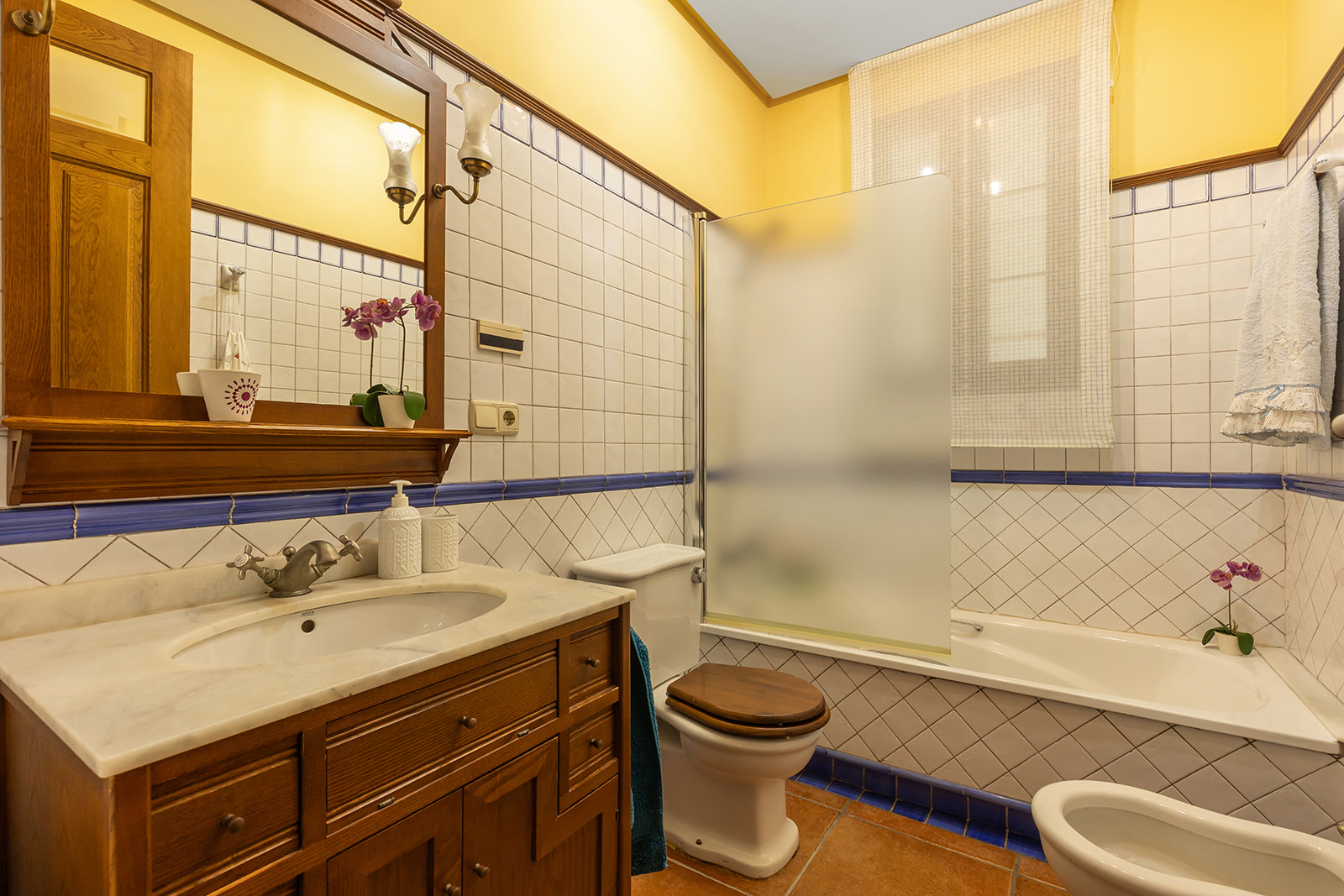 For Sale - 6 Bedroom 6 Bathroom Villa in Torrevieja - La Veleta  - Alicante