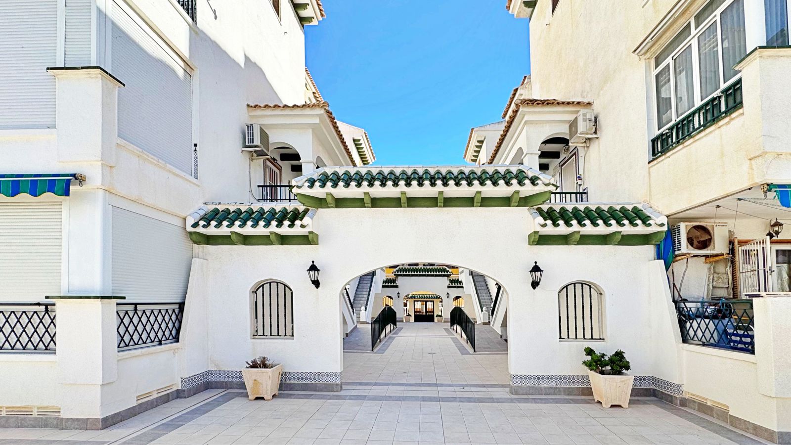 For Sale - 1 Bedroom 1 Bathroom Apartment in Torrevieja - La Mata  - Alicante