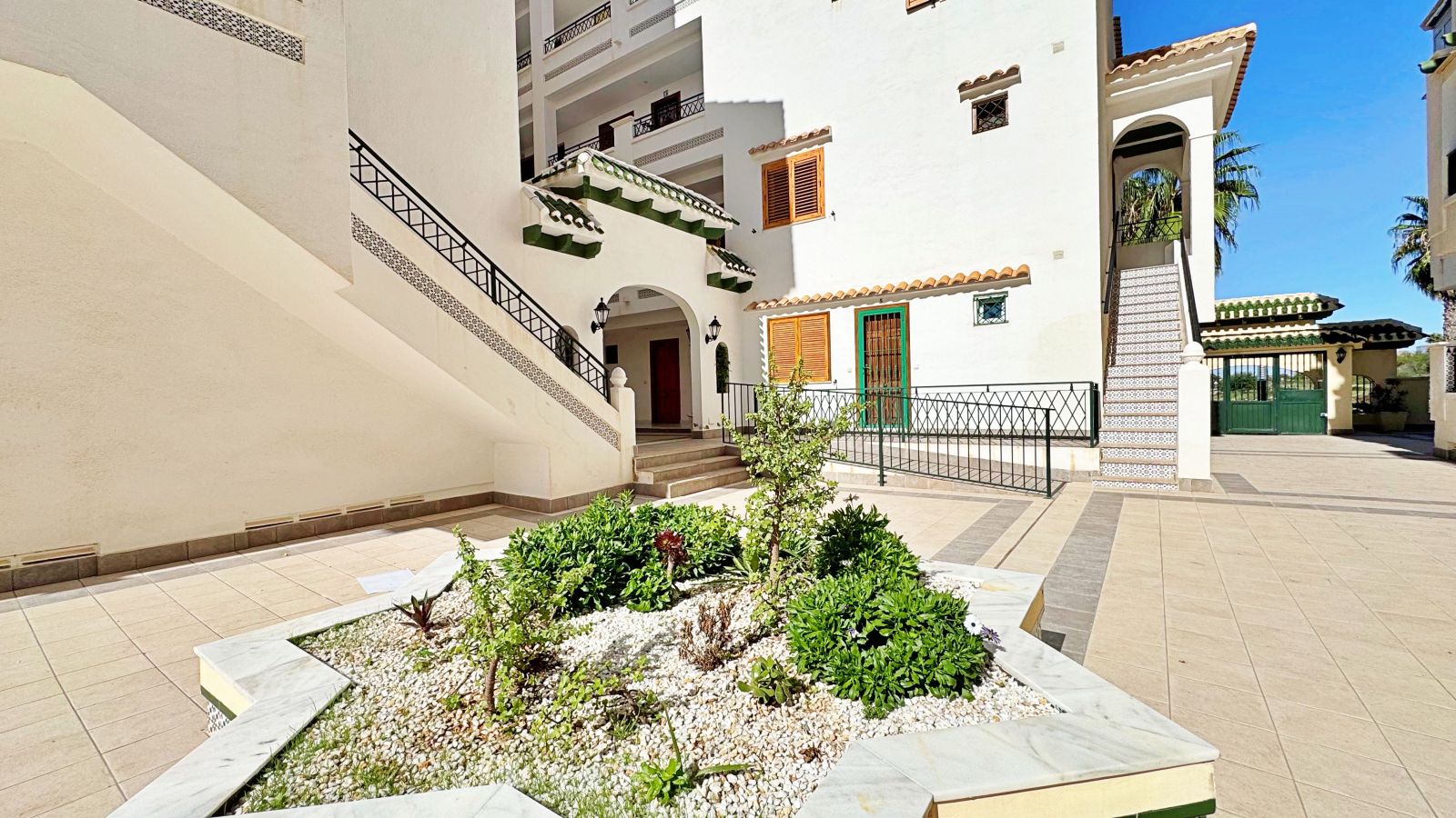 For Sale - 1 Bedroom 1 Bathroom Apartment in Torrevieja - La Mata  - Alicante