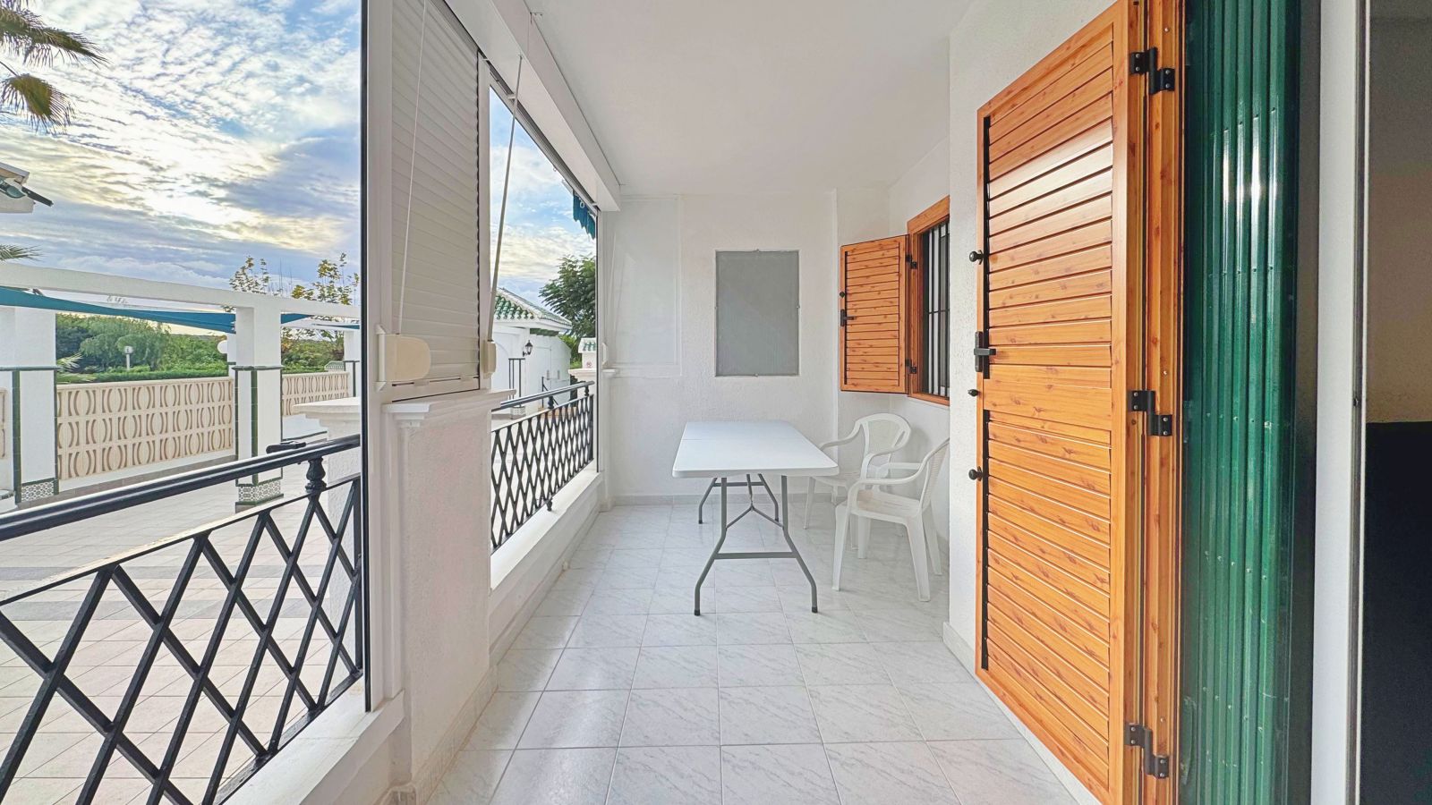 For Sale - 1 Bedroom 1 Bathroom Apartment in Torrevieja - La Mata  - Alicante