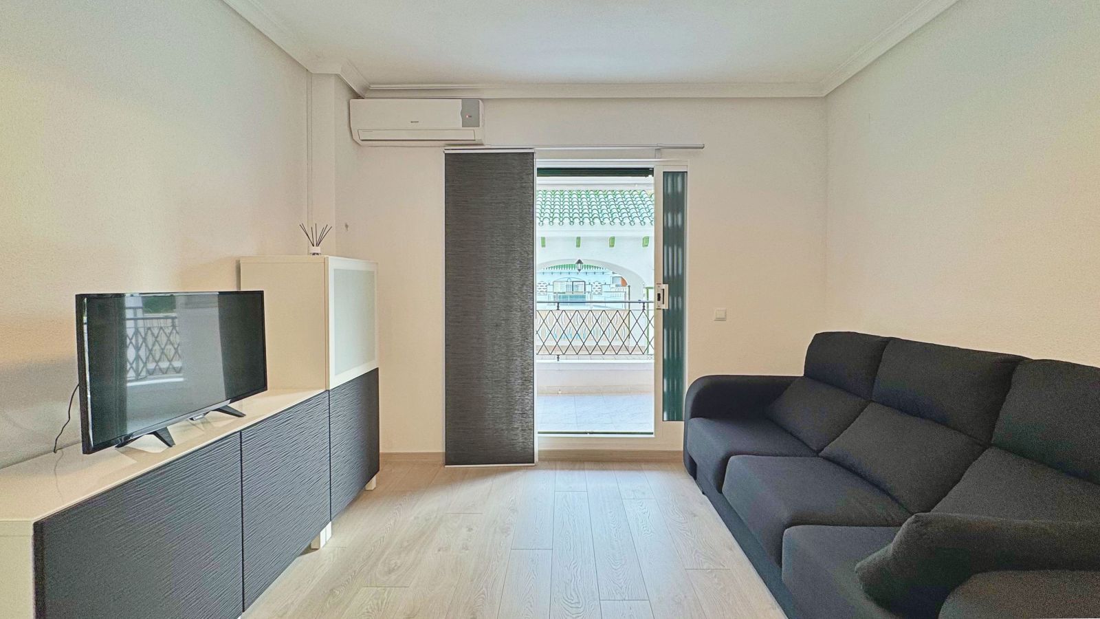For Sale - 1 Bedroom 1 Bathroom Apartment in Torrevieja - La Mata  - Alicante