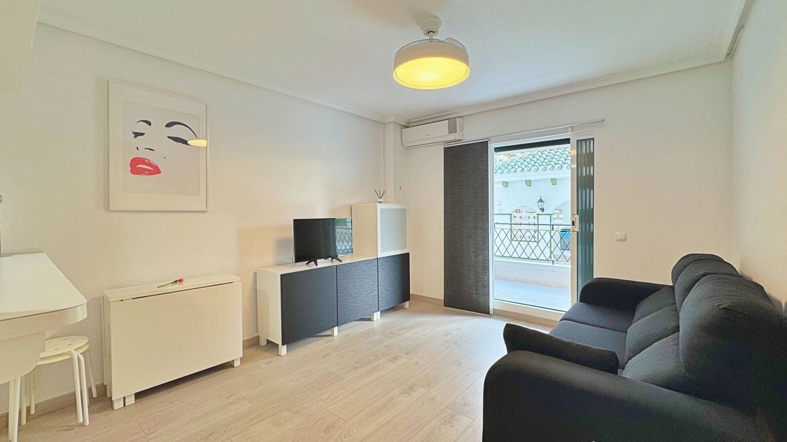 For Sale - 1 Bedroom 1 Bathroom Apartment in Torrevieja - La Mata  - Alicante
