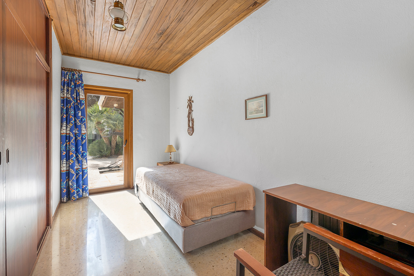 For Sale - 5 Bedroom 3 Bathroom Villa in Orihuela Costa - Las Filipinas  - Alicante