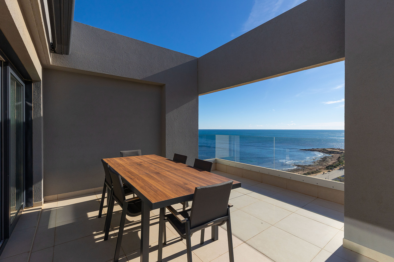 For Sale - 3 Bedroom 2 Bathroom Penthouse in Torrevieja - Punta Prima  - Alicante