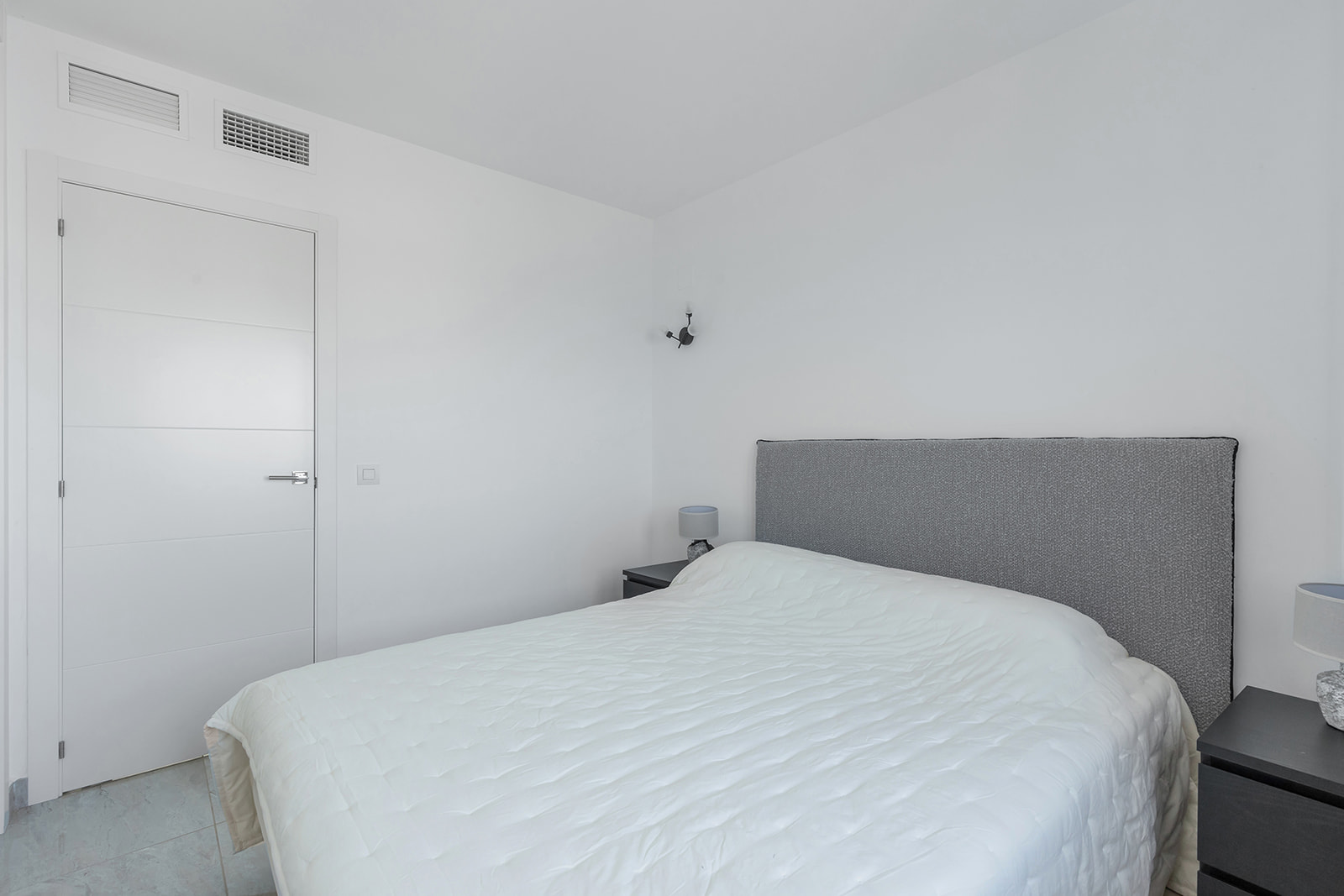 For Sale - 3 Bedroom 2 Bathroom Penthouse in Torrevieja - Punta Prima  - Alicante
