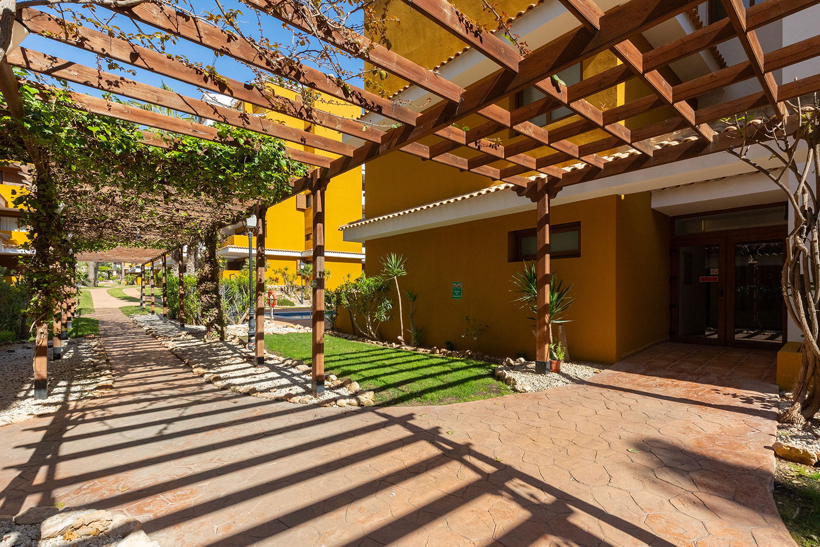 For Sale - 2 Bedroom 2 Bathroom Apartment in Torrevieja - Punta Prima  - Alicante