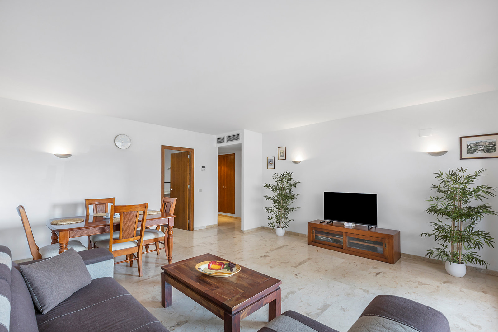 For Sale - 2 Bedroom 2 Bathroom Apartment in Torrevieja - Punta Prima  - Alicante