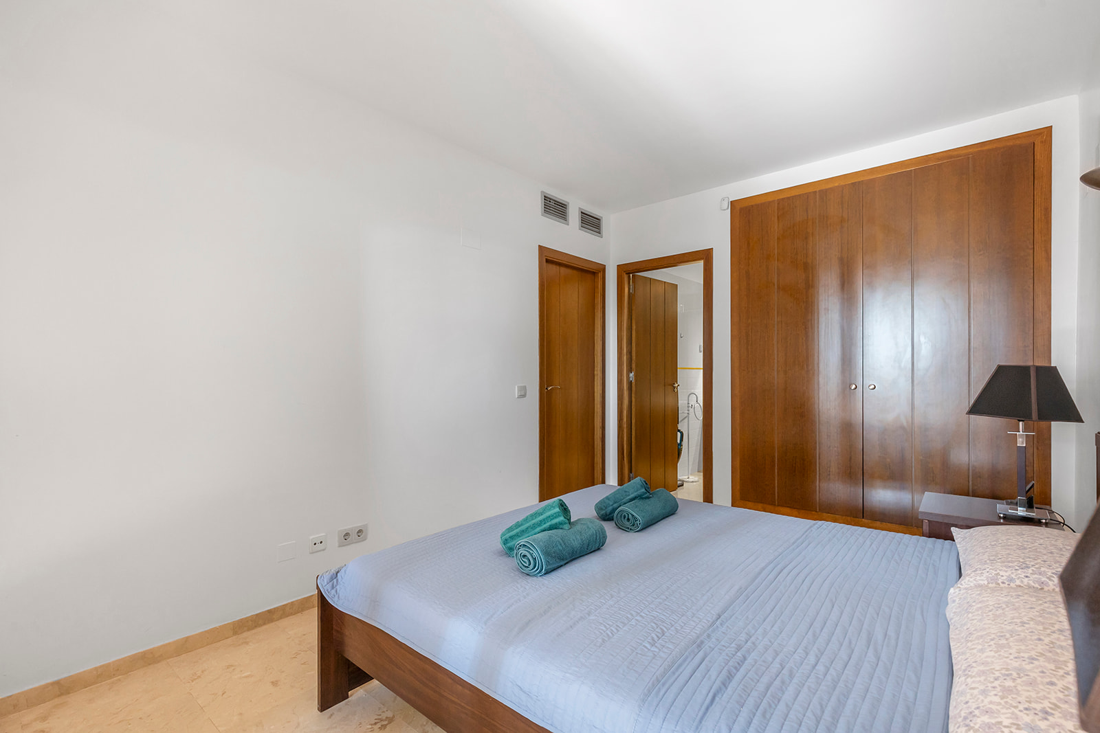 For Sale - 2 Bedroom 2 Bathroom Apartment in Torrevieja - Punta Prima  - Alicante