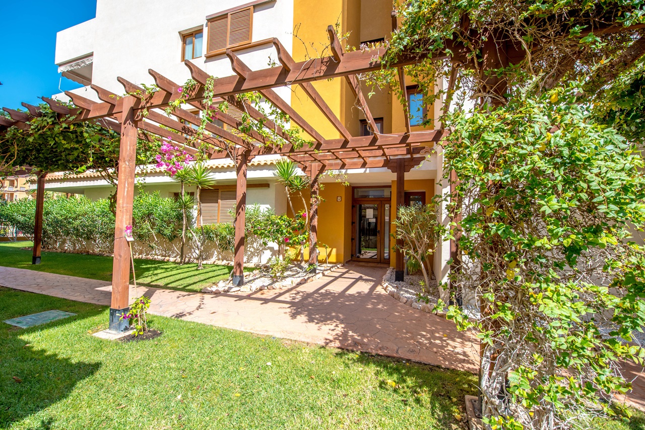 For Sale - 2 Bedroom 2 Bathroom Apartment in Torrevieja - Punta Prima  - Alicante