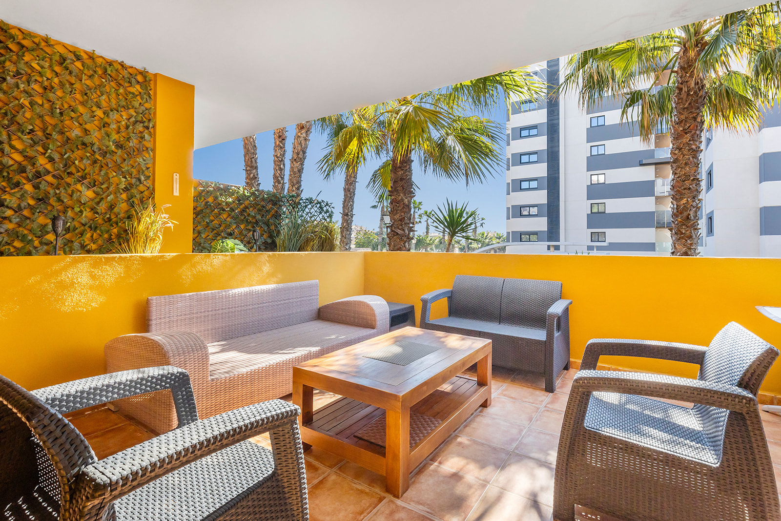 For Sale - 2 Bedroom 2 Bathroom Apartment in Torrevieja - Punta Prima  - Alicante