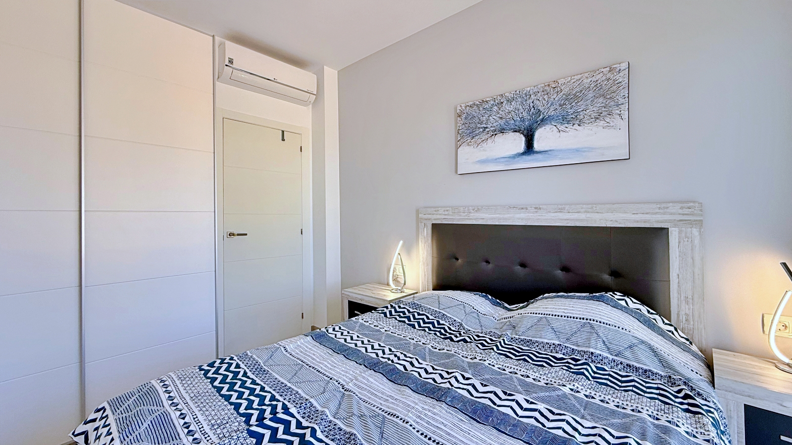 For Sale - 3 Bedroom 2 Bathroom Penthouse in Pilar de la Horadada - Torre de la Horadada  - Alicante