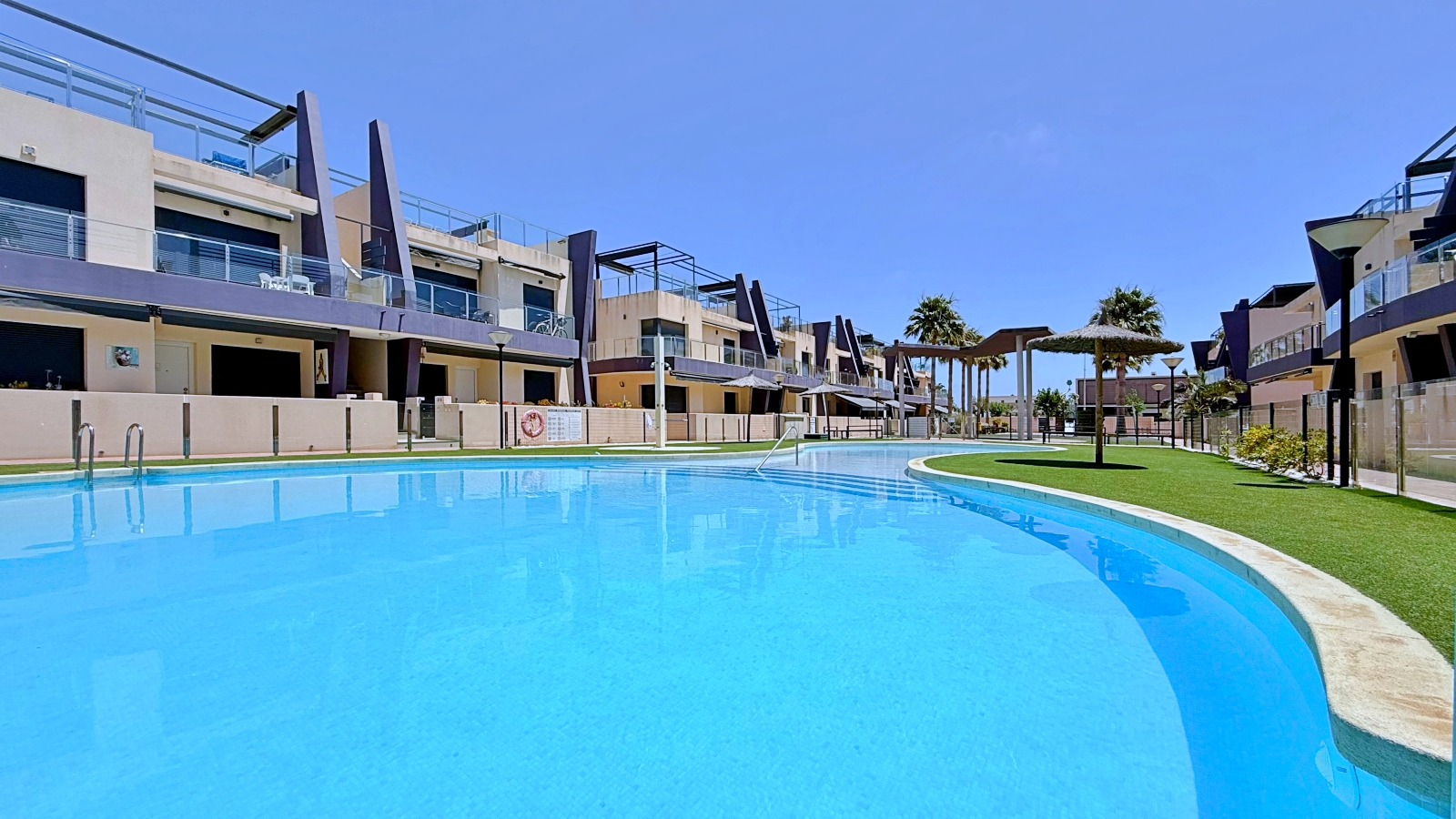 For Sale - 3 Bedroom 2 Bathroom Penthouse in Pilar de la Horadada - Torre de la Horadada  - Alicante