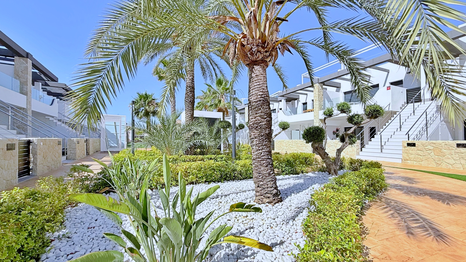 For Sale - 2 Bedroom 2 Bathroom Penthouse in Orihuela Costa - Punta Prima  - Alicante