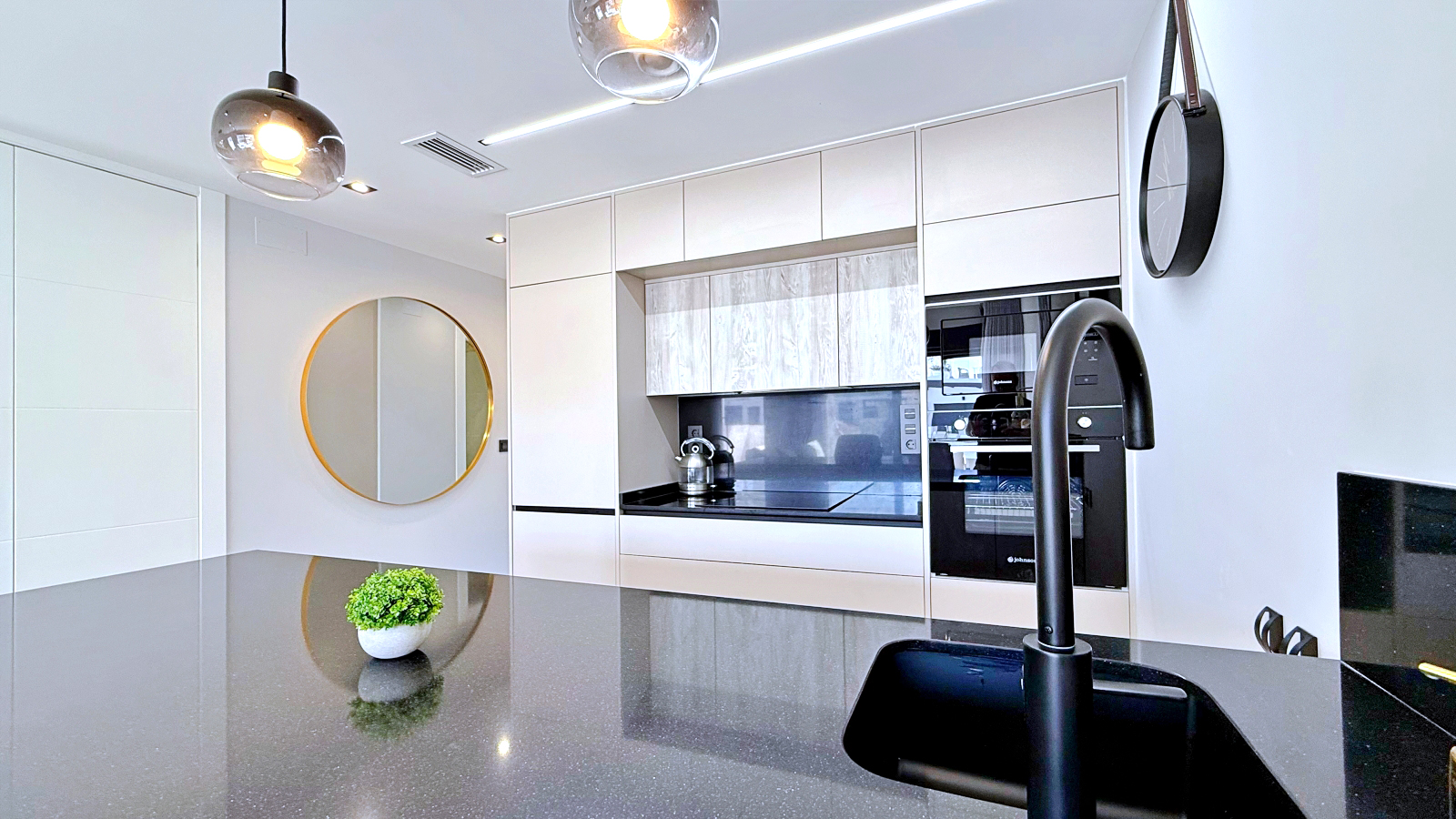 For Sale - 2 Bedroom 2 Bathroom Penthouse in Orihuela Costa - Punta Prima  - Alicante