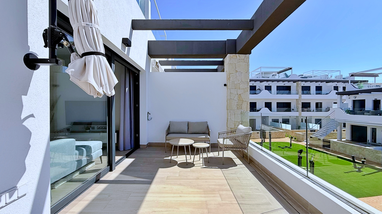 For Sale - 2 Bedroom 2 Bathroom Penthouse in Orihuela Costa - Punta Prima  - Alicante