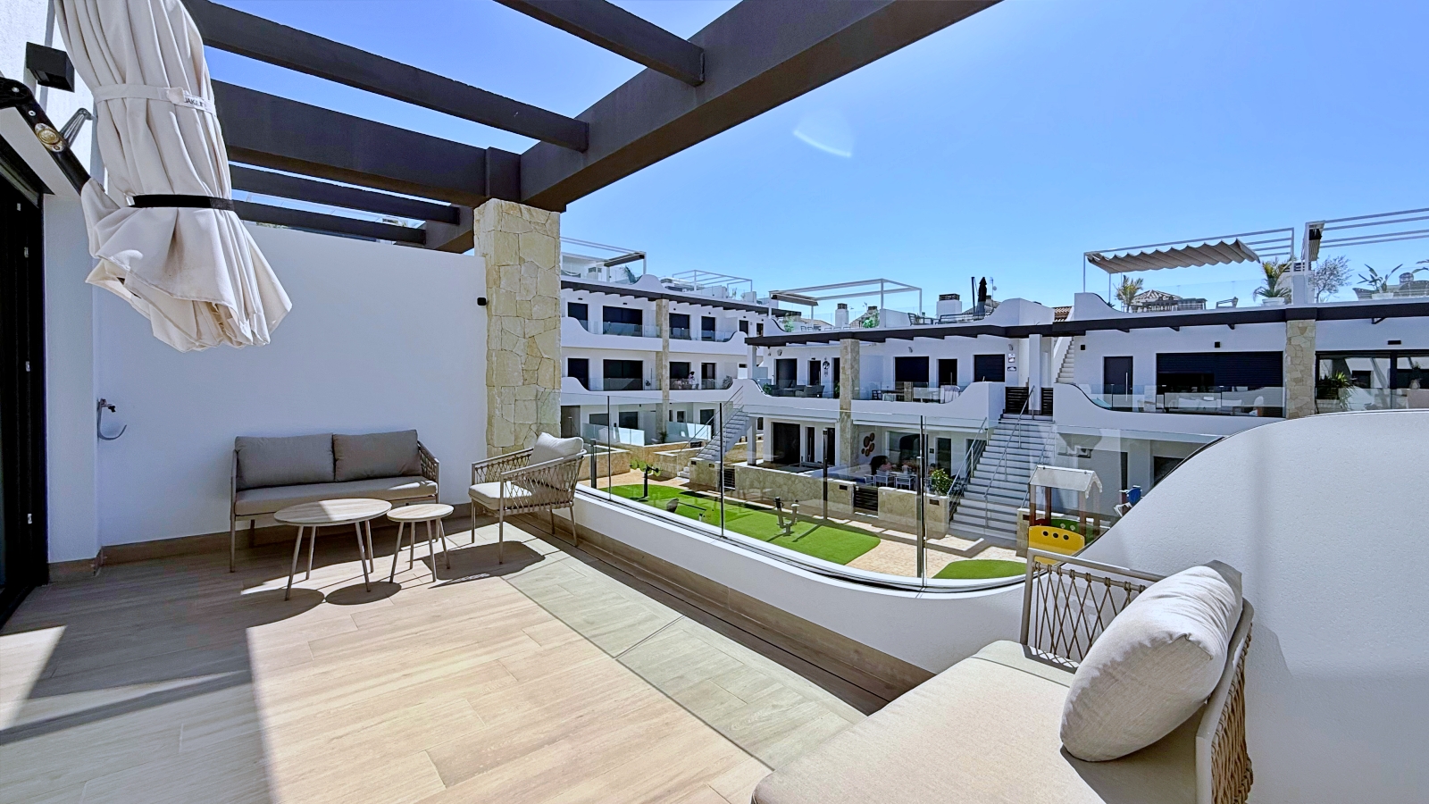 For Sale - 2 Bedroom 2 Bathroom Penthouse in Orihuela Costa - Punta Prima  - Alicante