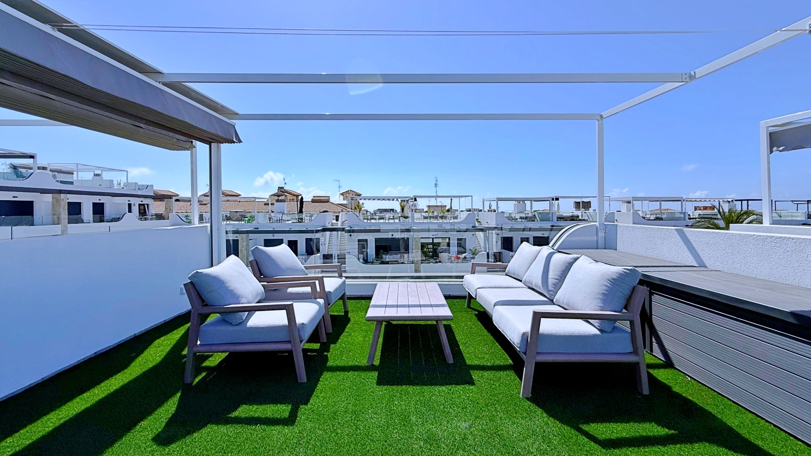 For Sale - 2 Bedroom 2 Bathroom Penthouse in Orihuela Costa - Punta Prima  - Alicante