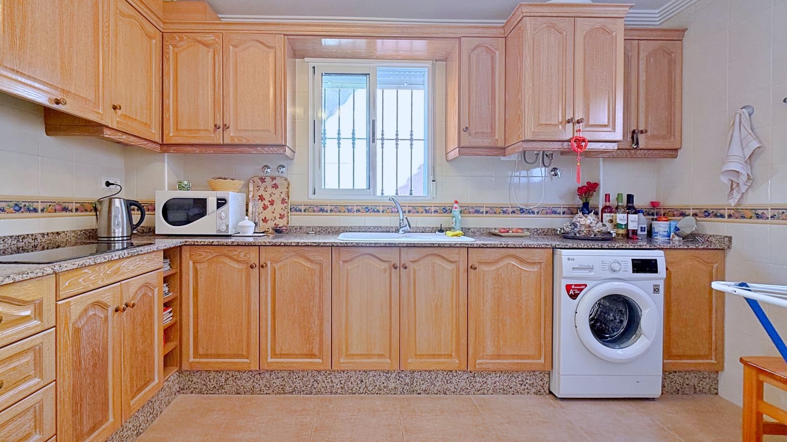 For Sale - 4 Bedroom 2 Bathroom Villa in Orihuela - Orihuela Costa  - Alicante
