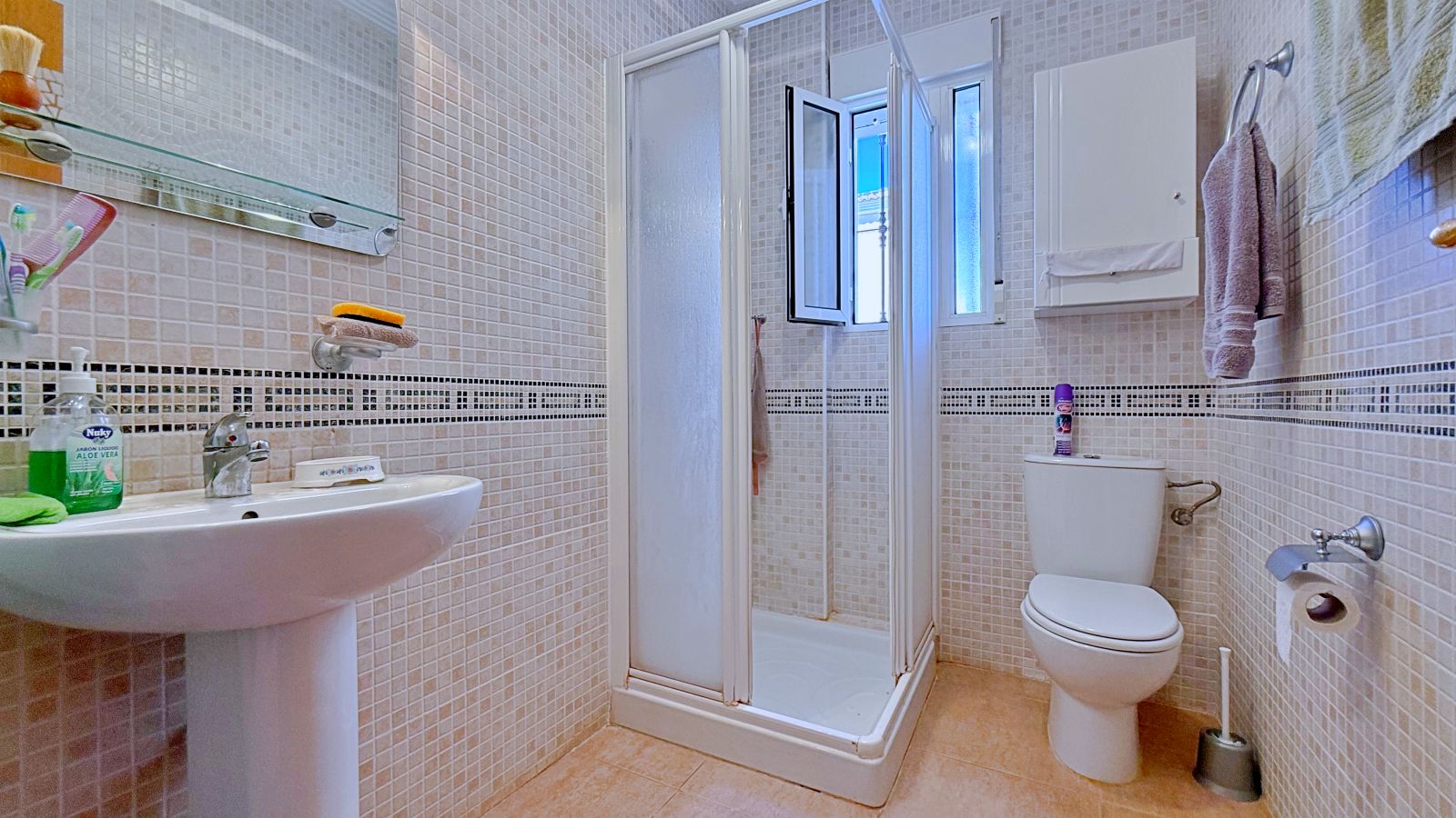 For Sale - 4 Bedroom 2 Bathroom Villa in Orihuela - Orihuela Costa  - Alicante