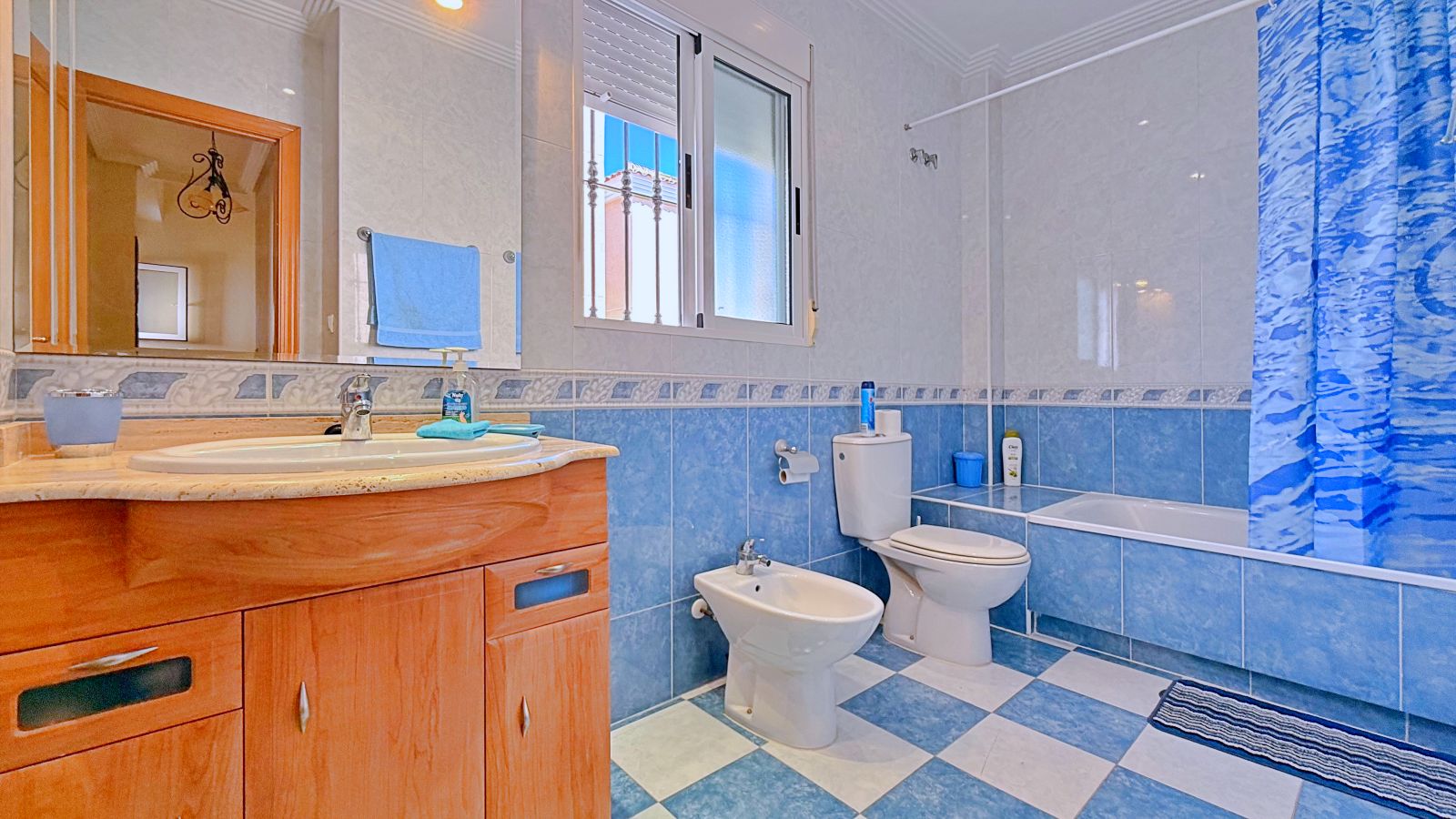 For Sale - 4 Bedroom 2 Bathroom Villa in Orihuela - Orihuela Costa  - Alicante