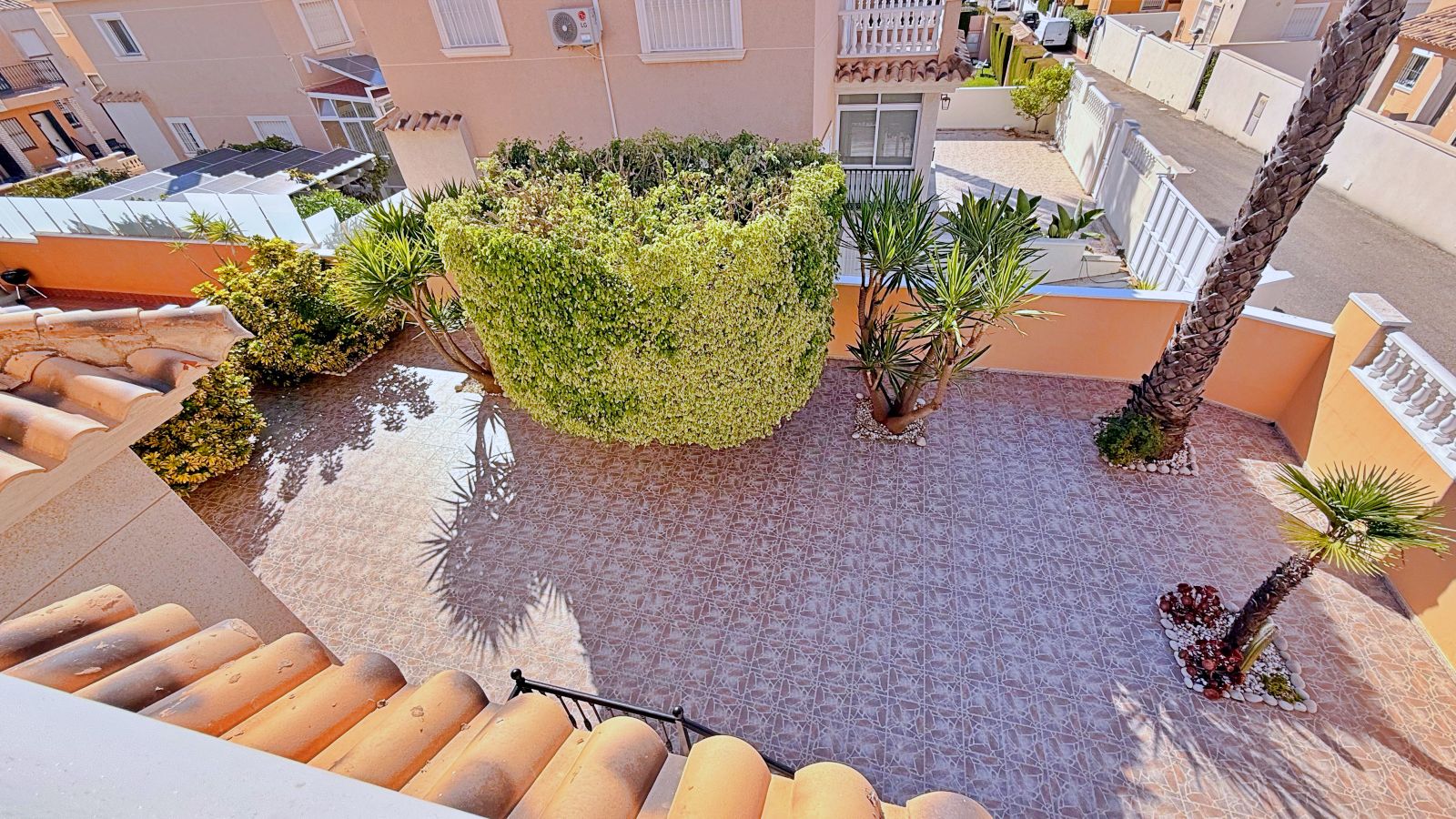 For Sale - 4 Bedroom 2 Bathroom Villa in Orihuela - Orihuela Costa  - Alicante
