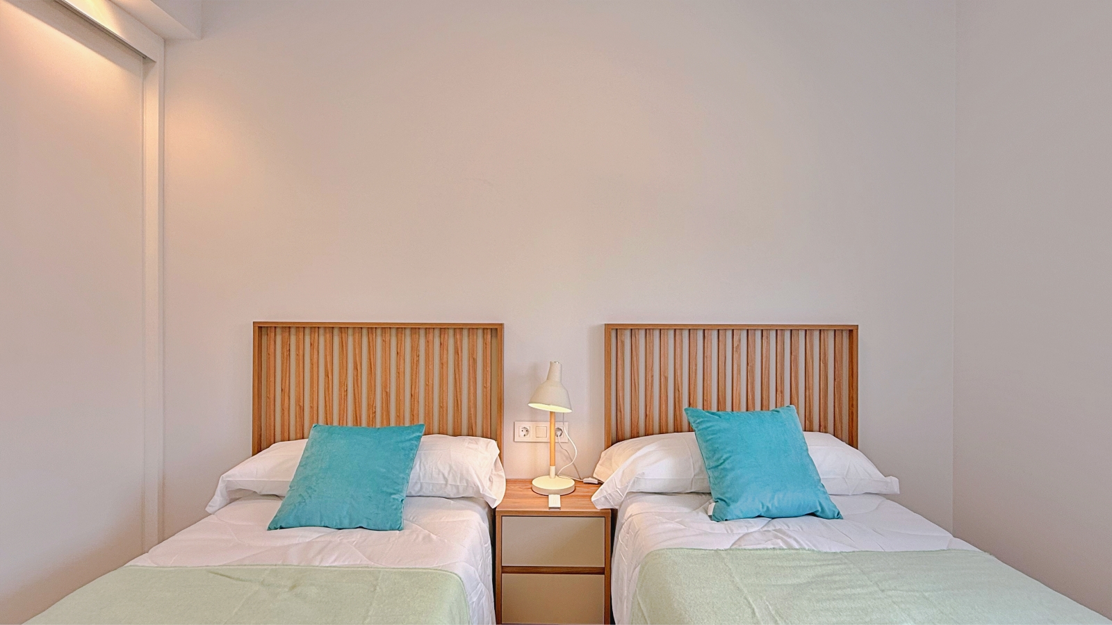 For Sale - 2 Bedroom 2 Bathroom Apartment in Orihuela - Orihuela Costa  - Alicante