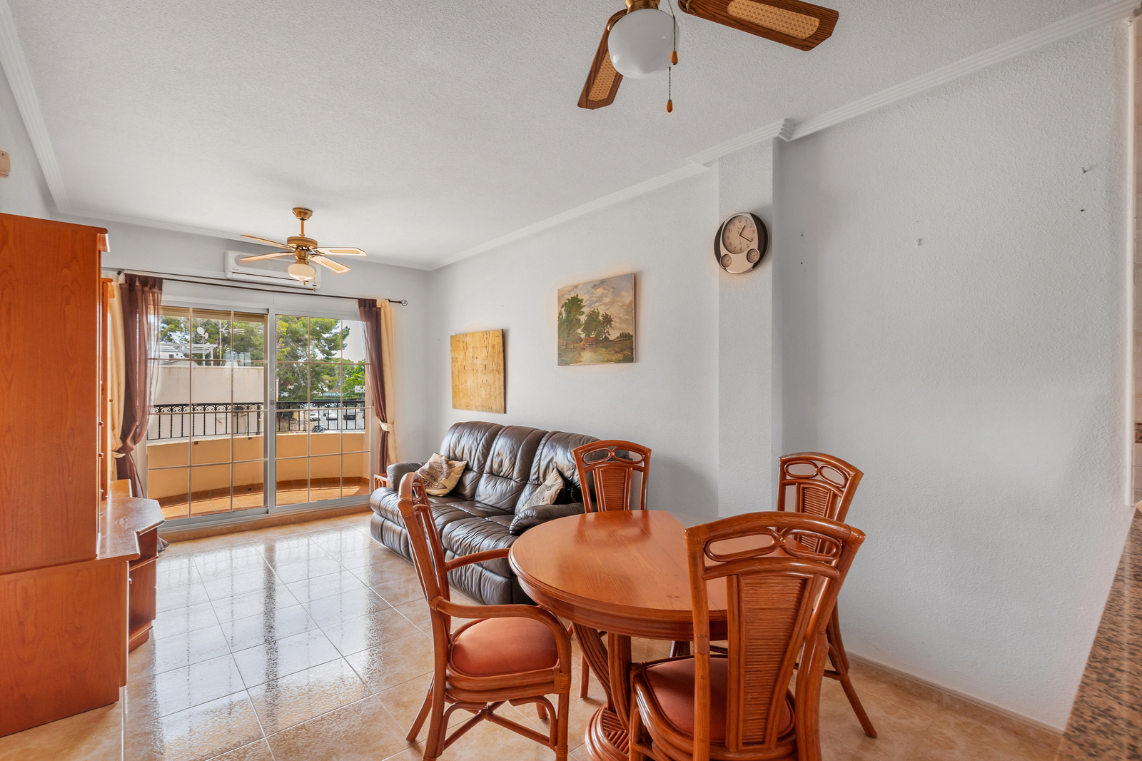 For Sale - 2 Bedroom 1 Bathroom Apartment in Orihuela - Villamartin  - Alicante