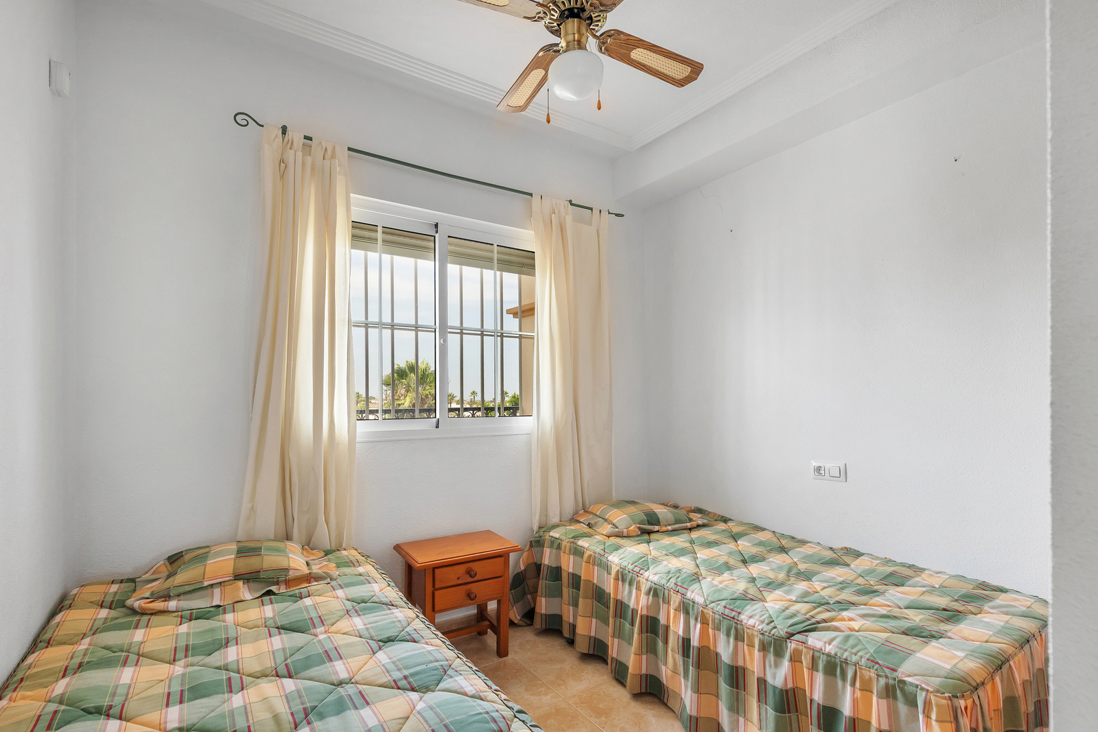 For Sale - 2 Bedroom 1 Bathroom Apartment in Orihuela - Villamartin  - Alicante
