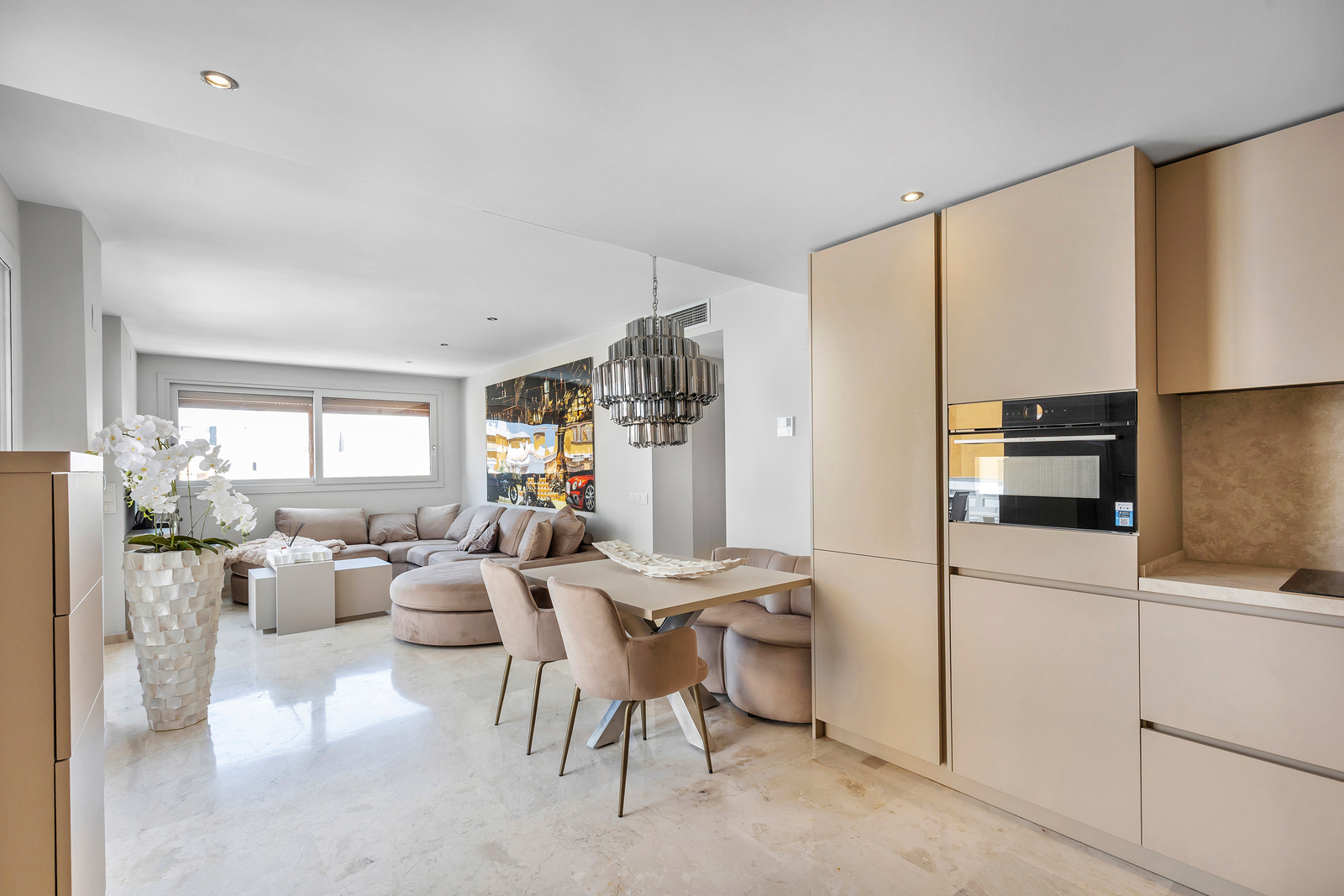 For Sale - 3 Bedroom 2 Bathroom Apartment in Torrevieja - Punta Prima  - Alicante