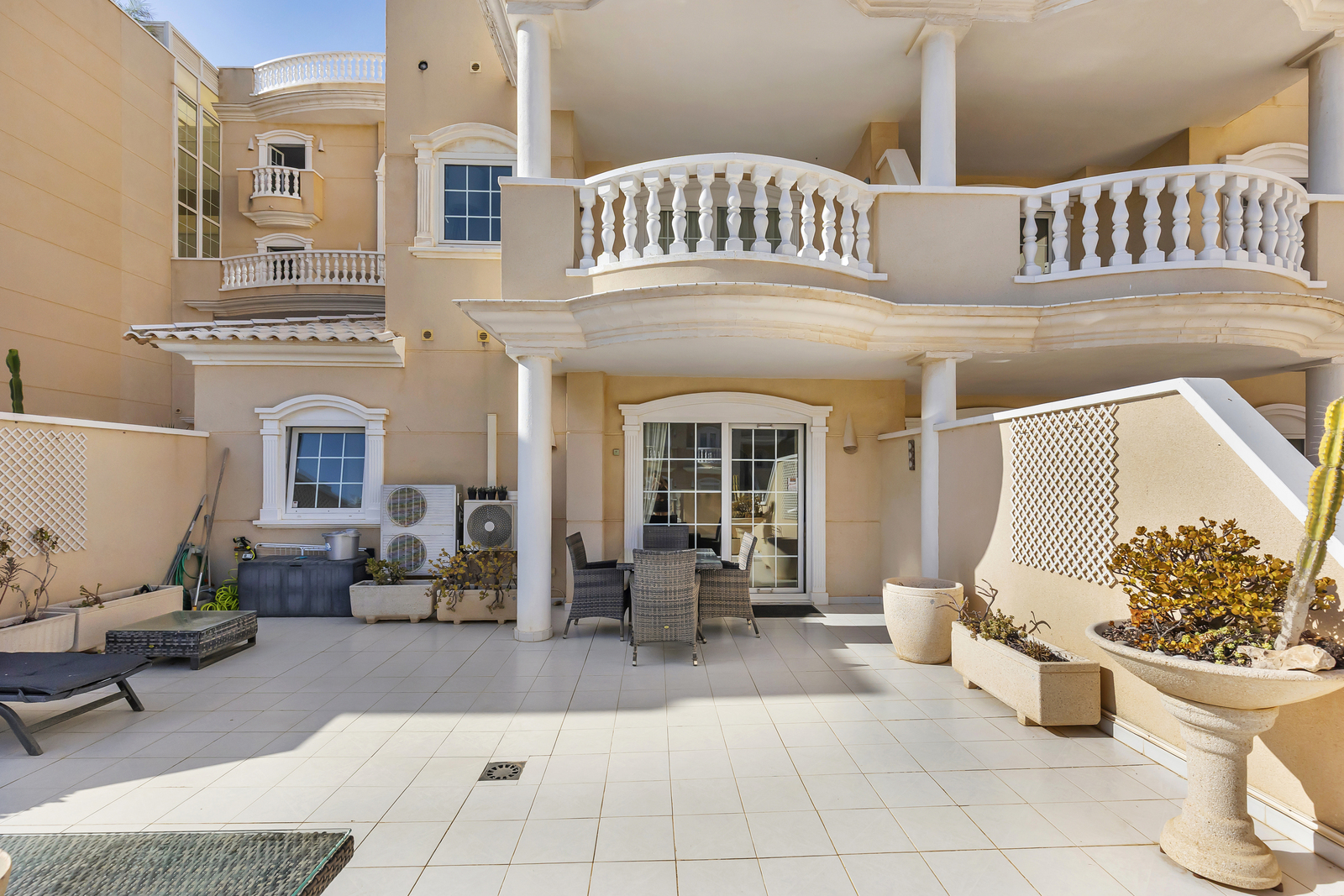 For Sale - 2 Bedroom 1 Bathroom Apartment in Guardamar del Segura - Guardamar del Segura  - Alicante