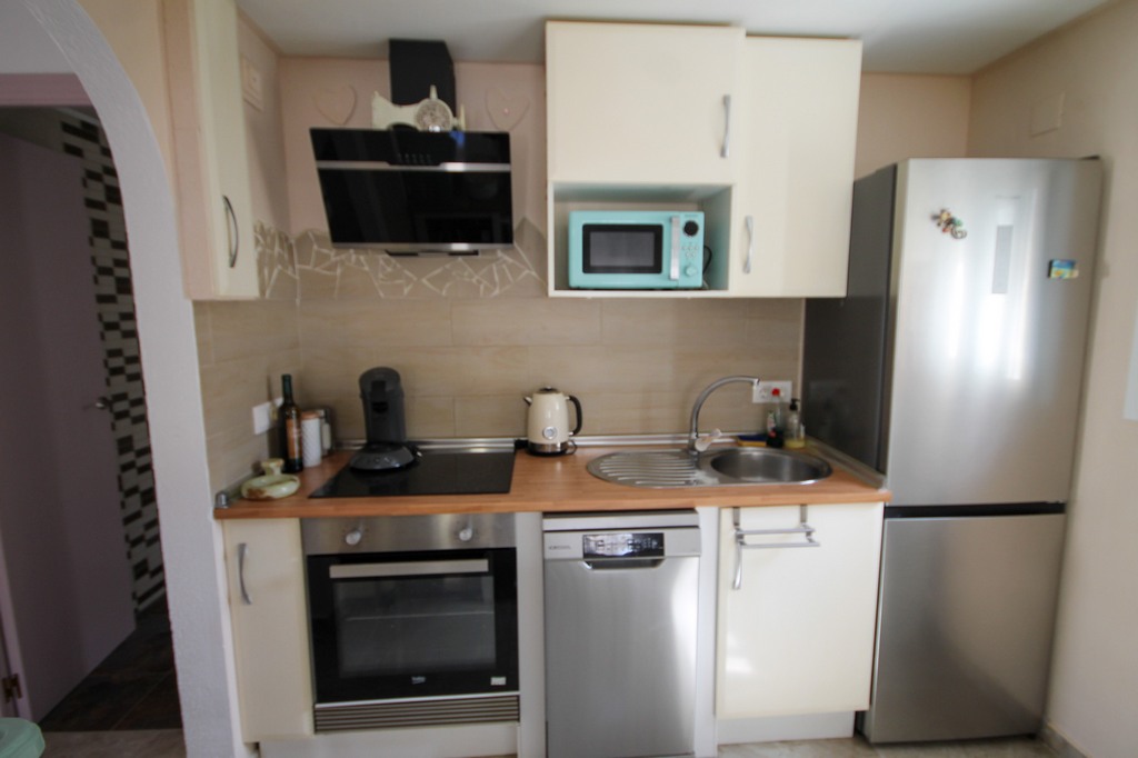 Sold - Charming 2 bedroom house with communal pool -  - Alicante