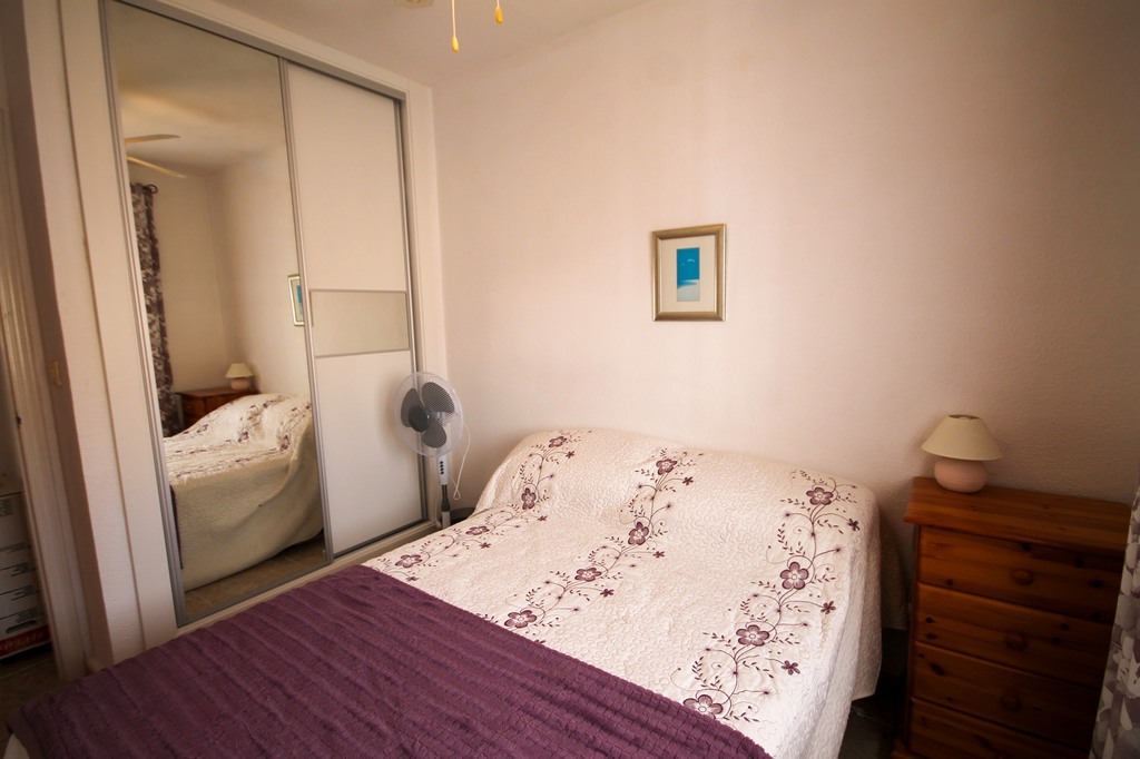 For Sale - Well presented 2 bed, 2.5 bath mid terrace with communal pools -  - 