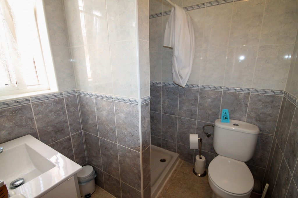 For Sale - Well presented 2 bed, 2.5 bath mid terrace with communal pools -  - 