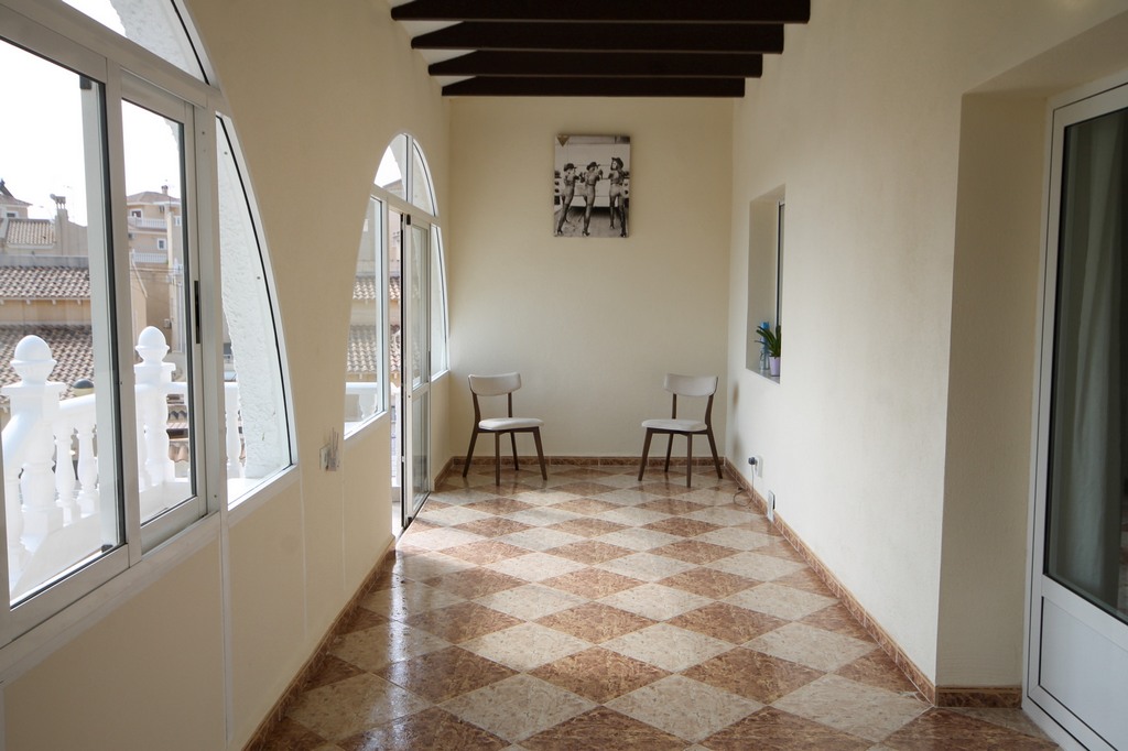 For Sale - Fabulous 5 bed 4 bath villa on large plot -  - Alicante