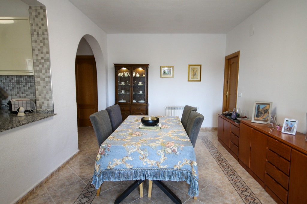 For Sale - Fabulous 5 bed 4 bath villa on large plot -  - Alicante