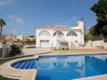 CV0868, Fabulous 5 bed 4 bath villa on large plot