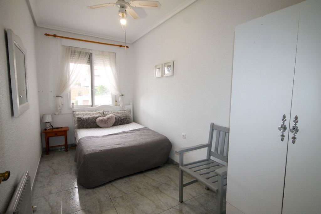 For Sale - Well presented 2 bed apartment with basement -  - Alicante
