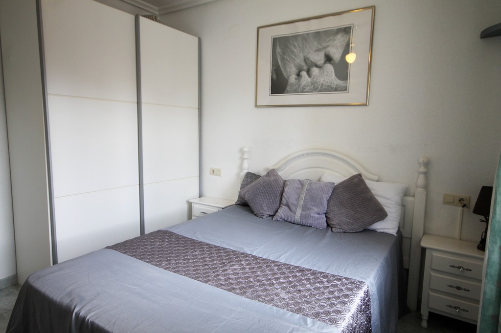 For Sale - Well presented 2 bed apartment with basement -  - Alicante