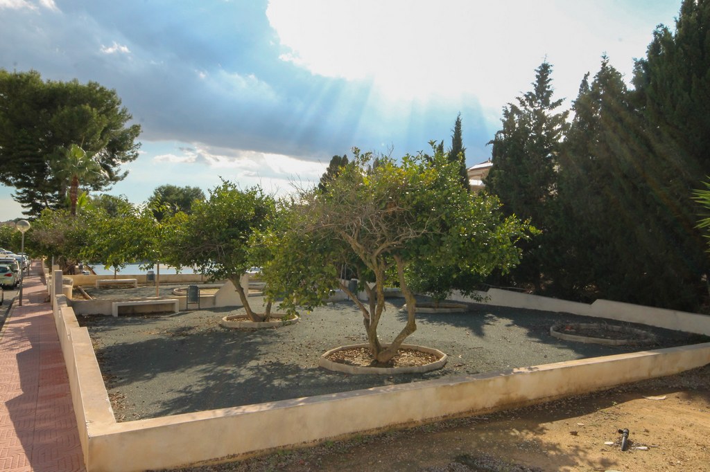 For Sale - Well presented 2 bed apartment with basement -  - Alicante